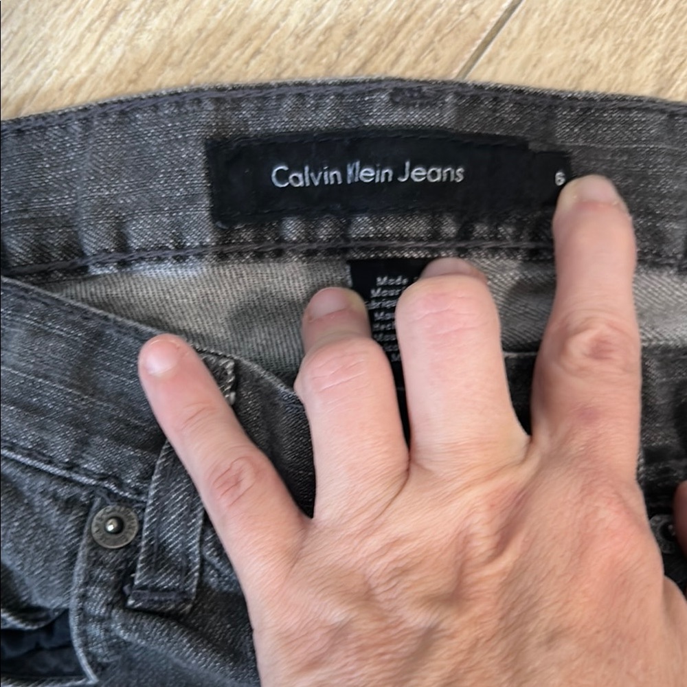 Calvin Klein Dark Gray Skinny Jeans Sleek Fit Sz 6 - Picture 2 of 9